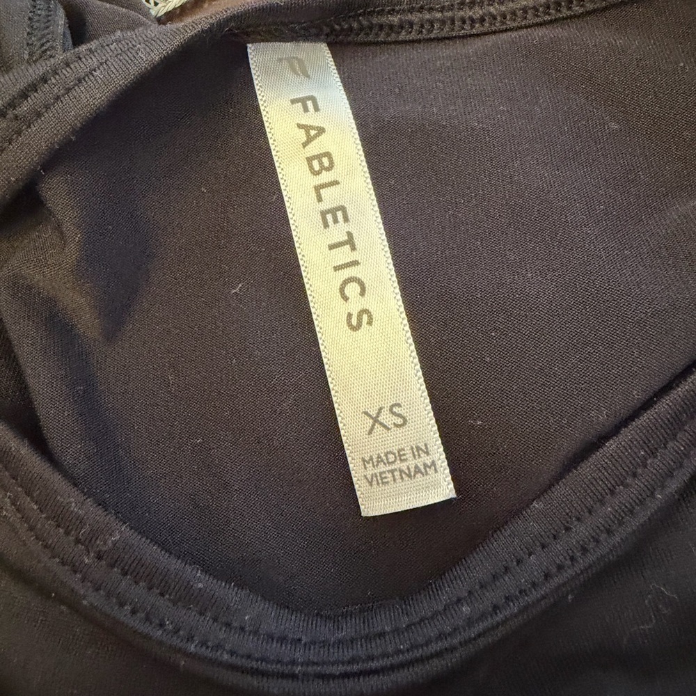 Fabletics  Open-Back Short Sleeve Top - Picture 3 of 6